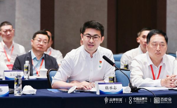 海南省省长刘小明亲切会见蒋承志